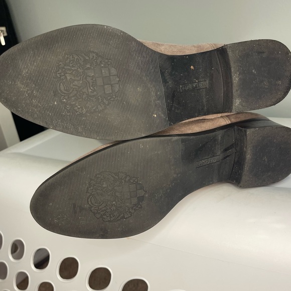 Vince Camuto - Kelli’s Knee high Beige and Black Boots - Size 7.5 - Picture 8 of 9